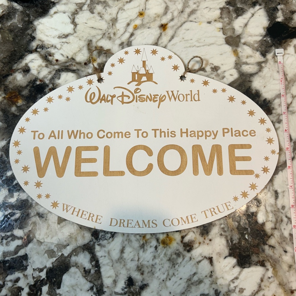 Walt Disney World wooden sign